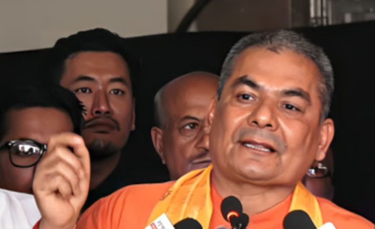 हिन्दु राष्ट्र पुनर्स्थापनाका लागि अनिश्चितकालीन आन्दोलन घोषणा-दुर्गा प्रसाईँ