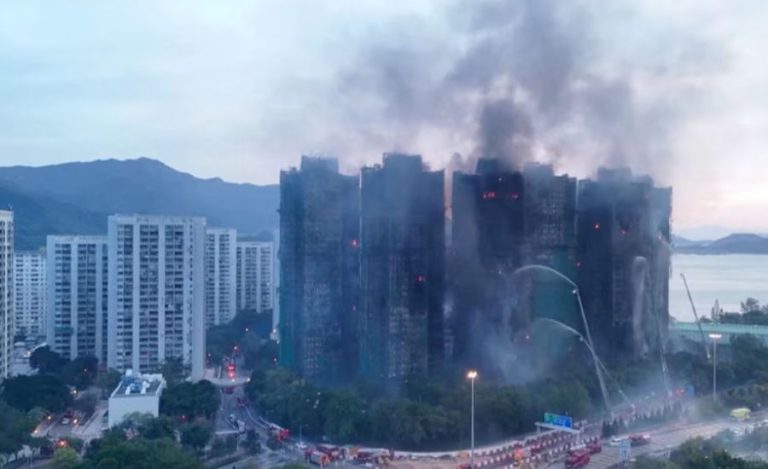 Hong Kong Residential Fire Kills 94, Hundreds Feared Missing